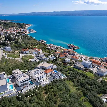 Willa Grey With 4 Bedrooms, Heated Pool, Sauna, Media Room, Sea Views Jesenice (Split-Dalmatia)
