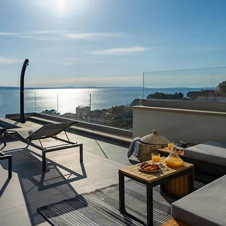 Villa Grey With 4 Bedrooms, Heated Pool, Sauna, Media Room, Sea Views *